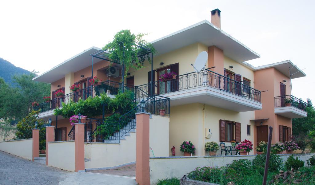 Nefeli Apartment Levidhion Bagian luar foto
