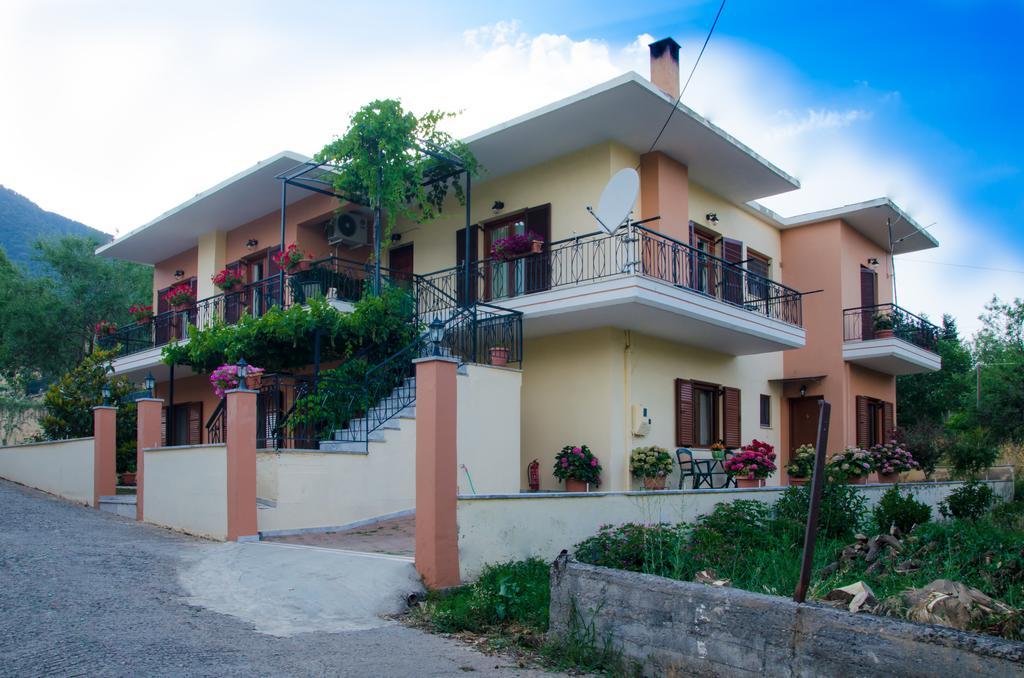 Nefeli Apartment Levidhion Bagian luar foto