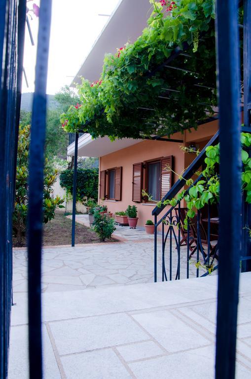 Nefeli Apartment Levidhion Bagian luar foto