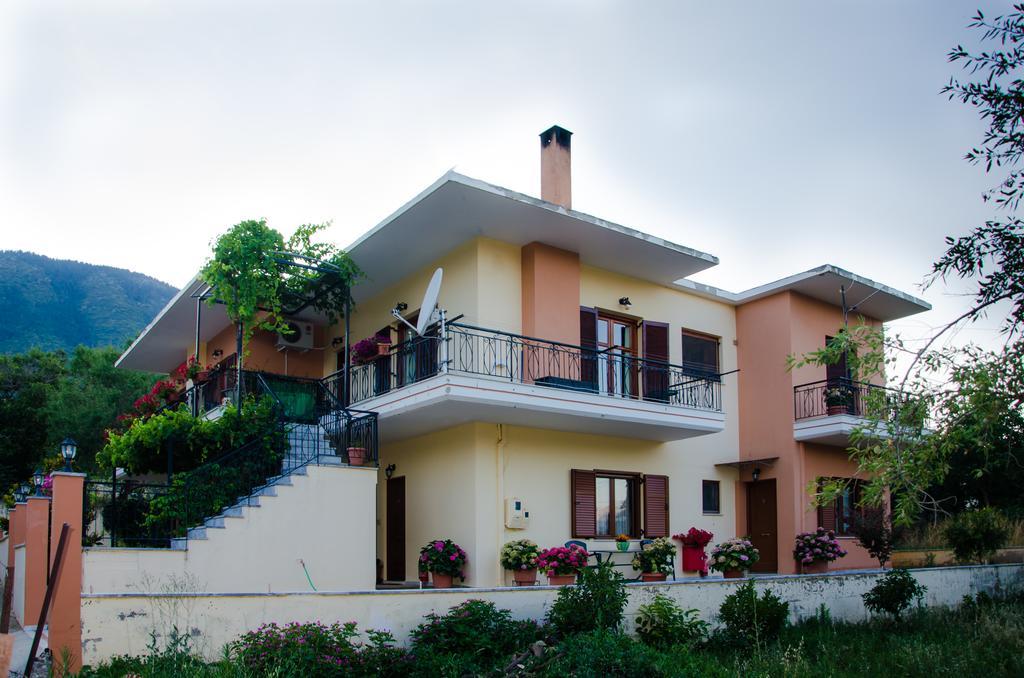 Nefeli Apartment Levidhion Bagian luar foto