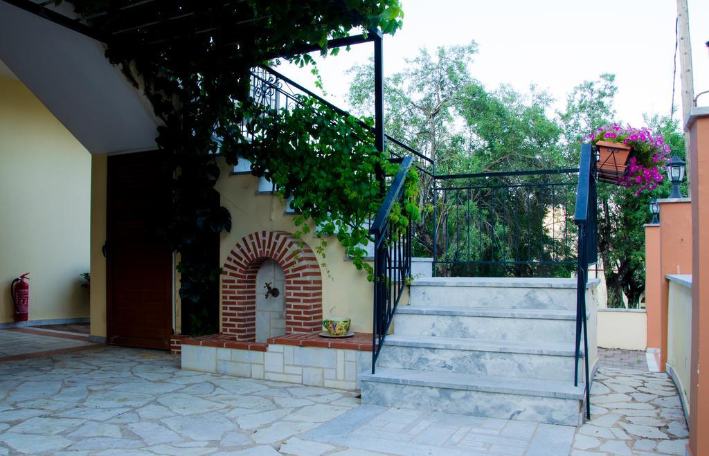 Nefeli Apartment Levidhion Bagian luar foto